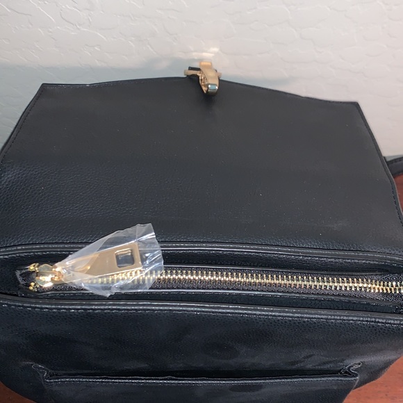 LIONEL PATRICA BRAND NEW WITH TAGS VEGAN LEATHER GORGEOUS BACKPACK - Picture 5 of 6